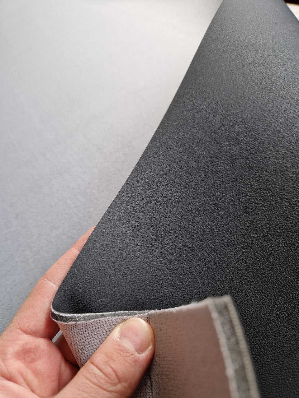 Шкірзамінник автомомбільний чорний на поролоні BMW Nappa